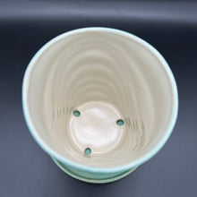 Load image into Gallery viewer, Cresting Planter With Drainage