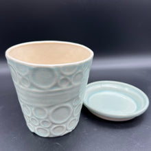 Load image into Gallery viewer, Ringed Planter With Drainage