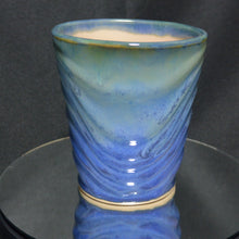 Load image into Gallery viewer, Cresting Planters