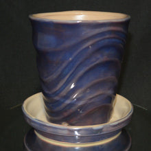 Load image into Gallery viewer, Cresting Planter With Drainage