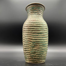 Load image into Gallery viewer, Wavy Vases