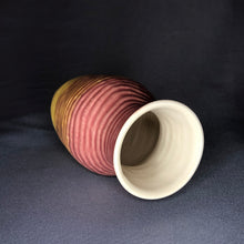 Load image into Gallery viewer, Wavy Vases